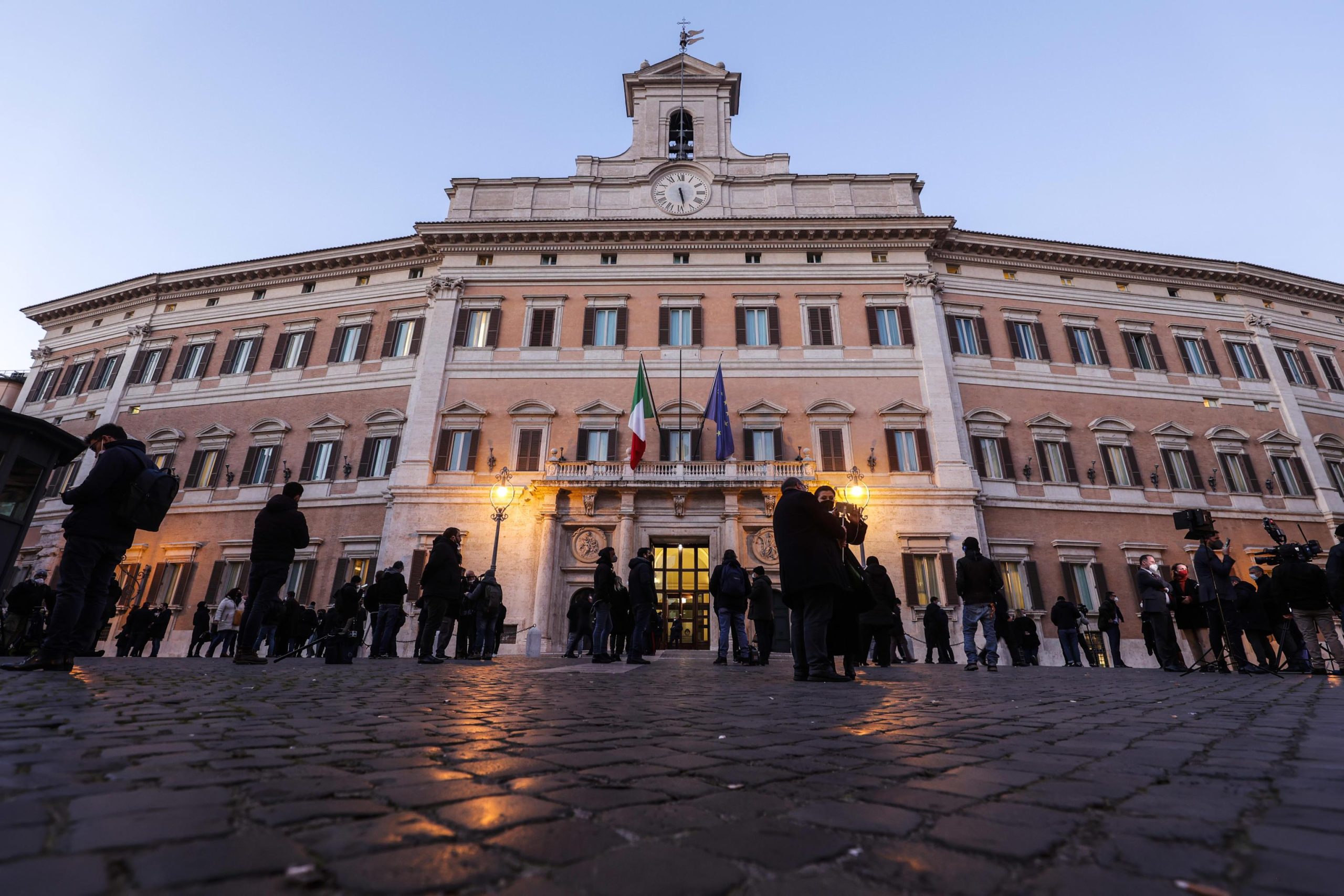«Corsa al Quirinale: partiti sempre più distanti dal Paese reale»