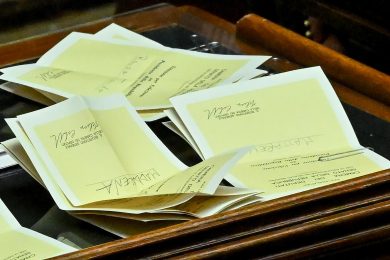 Nella corsa al Quirinale pesa la paura del voto anticipato