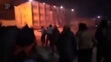 Lo Stato Islamico assalta la prigione di Al-Sinaa: fuggiti centinaia di terroristi dell’ISIS | Video