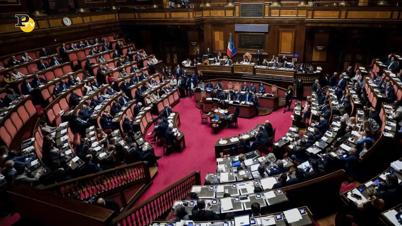 Spunta un video porno al convegno M5s: imbarazzo in Senato | Video