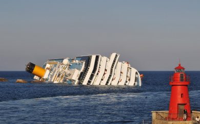 A 10 anni dalla tragedia della Costa Concordia il rischio è ancora presente: è l’uomo