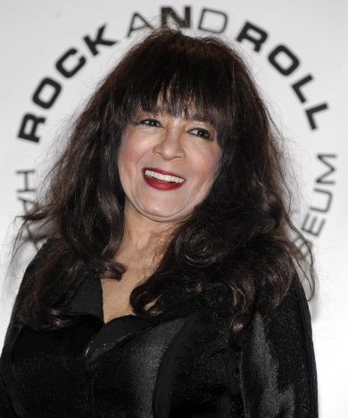 Addio a Ronnie Spector, l’indimenticabile voce di Be Me Baby