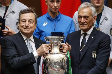 Draghi e la voglia di fermare la Serie A (o chiudere gli stadi)