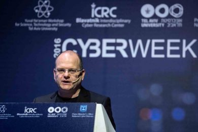 «Vi svelo le prossime cyber minacce»