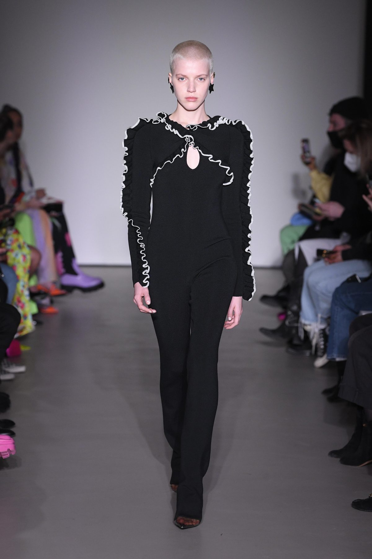 Galleria foto 'Tecnologia, lusso moderno e il silenzio comunicatore di Giorgio Armani' - foto 15