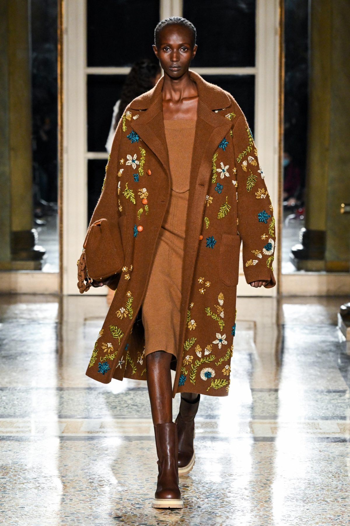 Galleria foto 'La moda insegna a infrangere le regole (con stile)' - foto 34