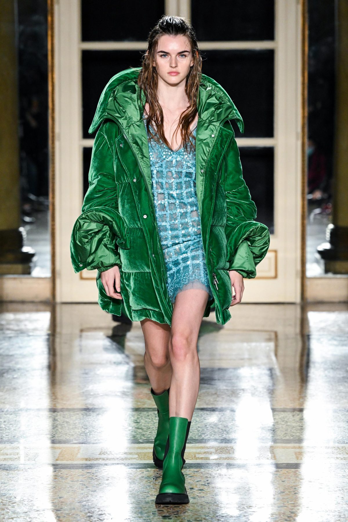 Galleria foto 'La moda insegna a infrangere le regole (con stile)' - foto 32