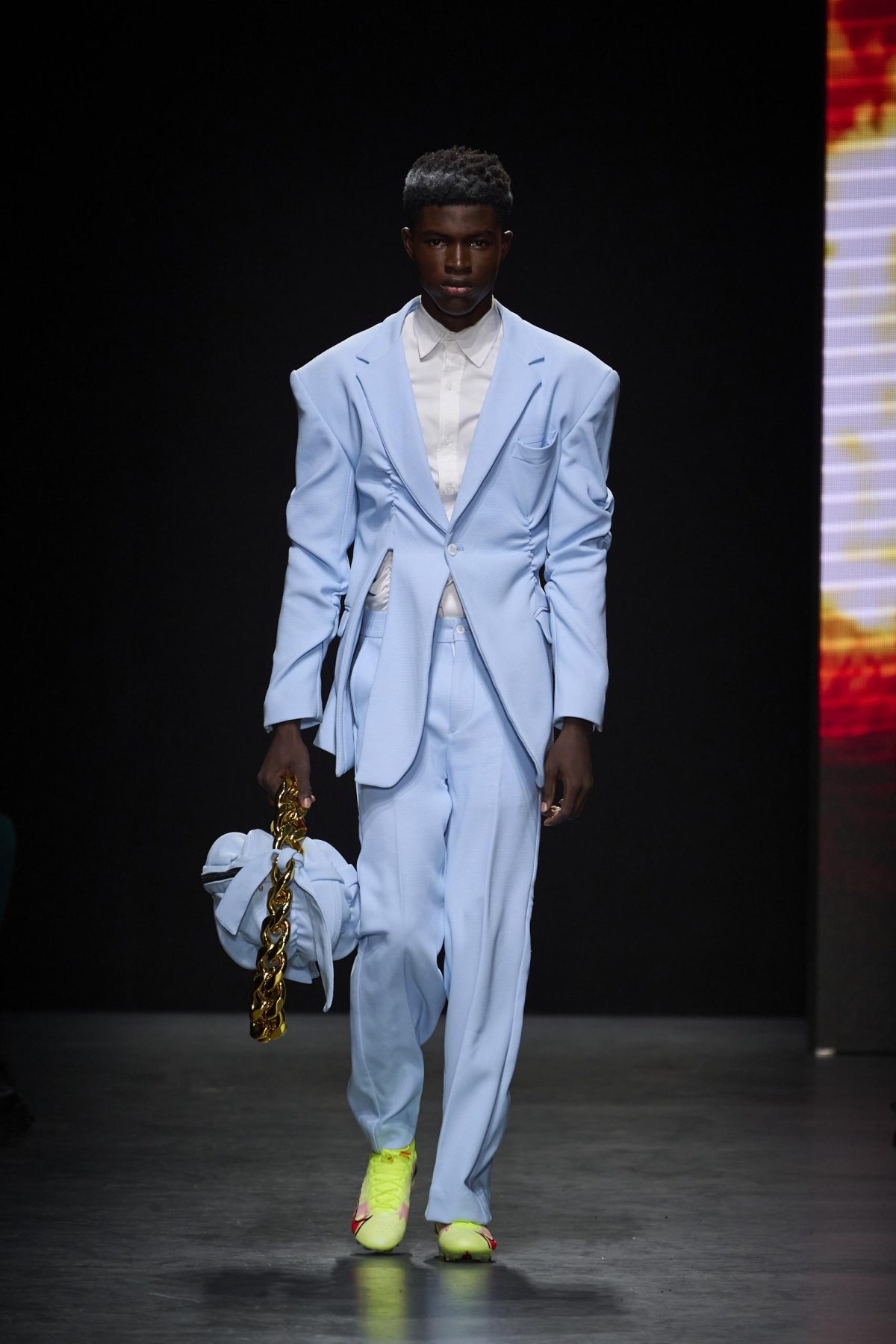 Galleria foto 'La moda insegna a infrangere le regole (con stile)' - foto 8