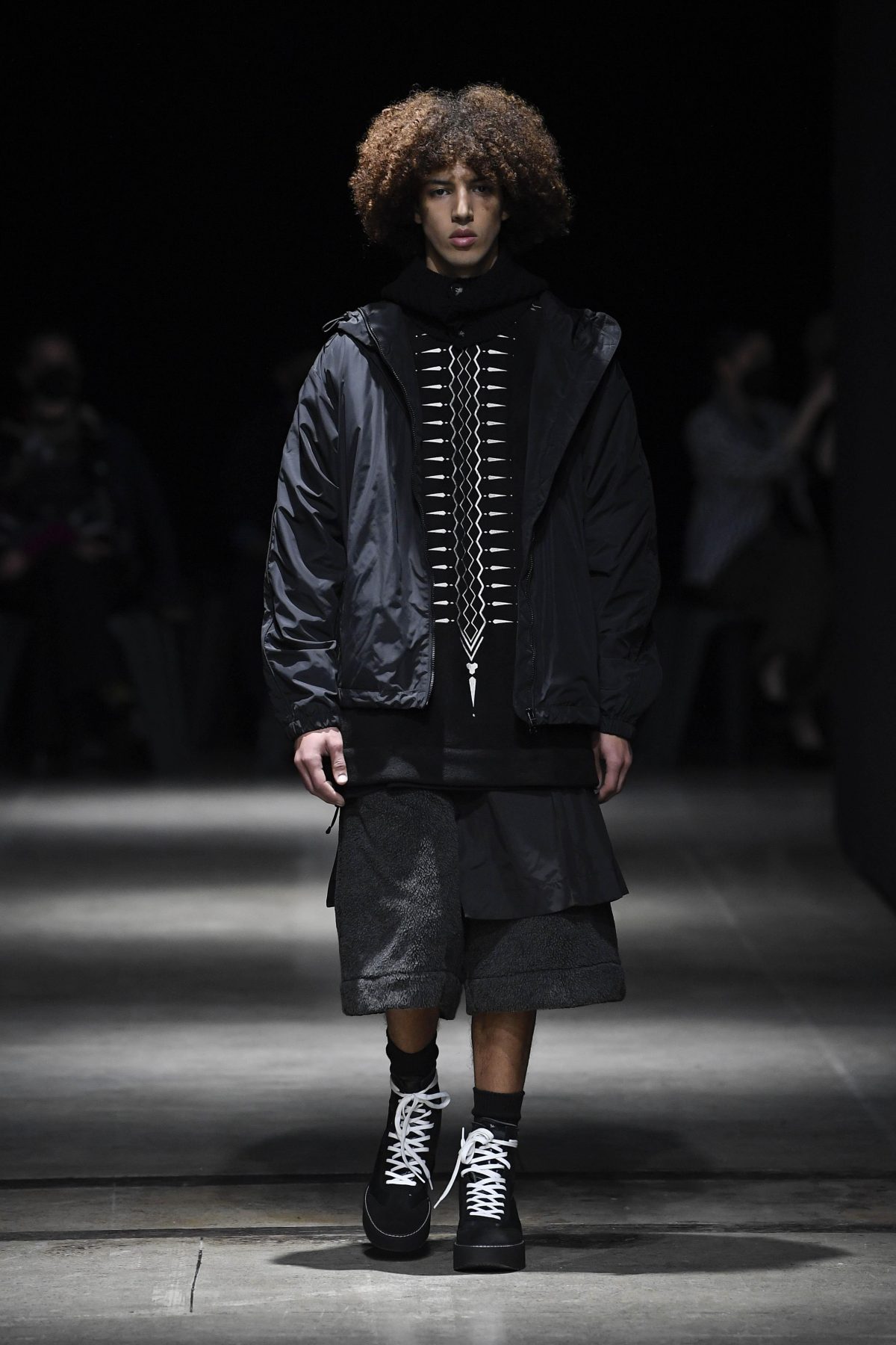 Galleria foto 'Subculture giovani e nightlife urbana in contaminazione con la tradizione sartoriale' - foto 45