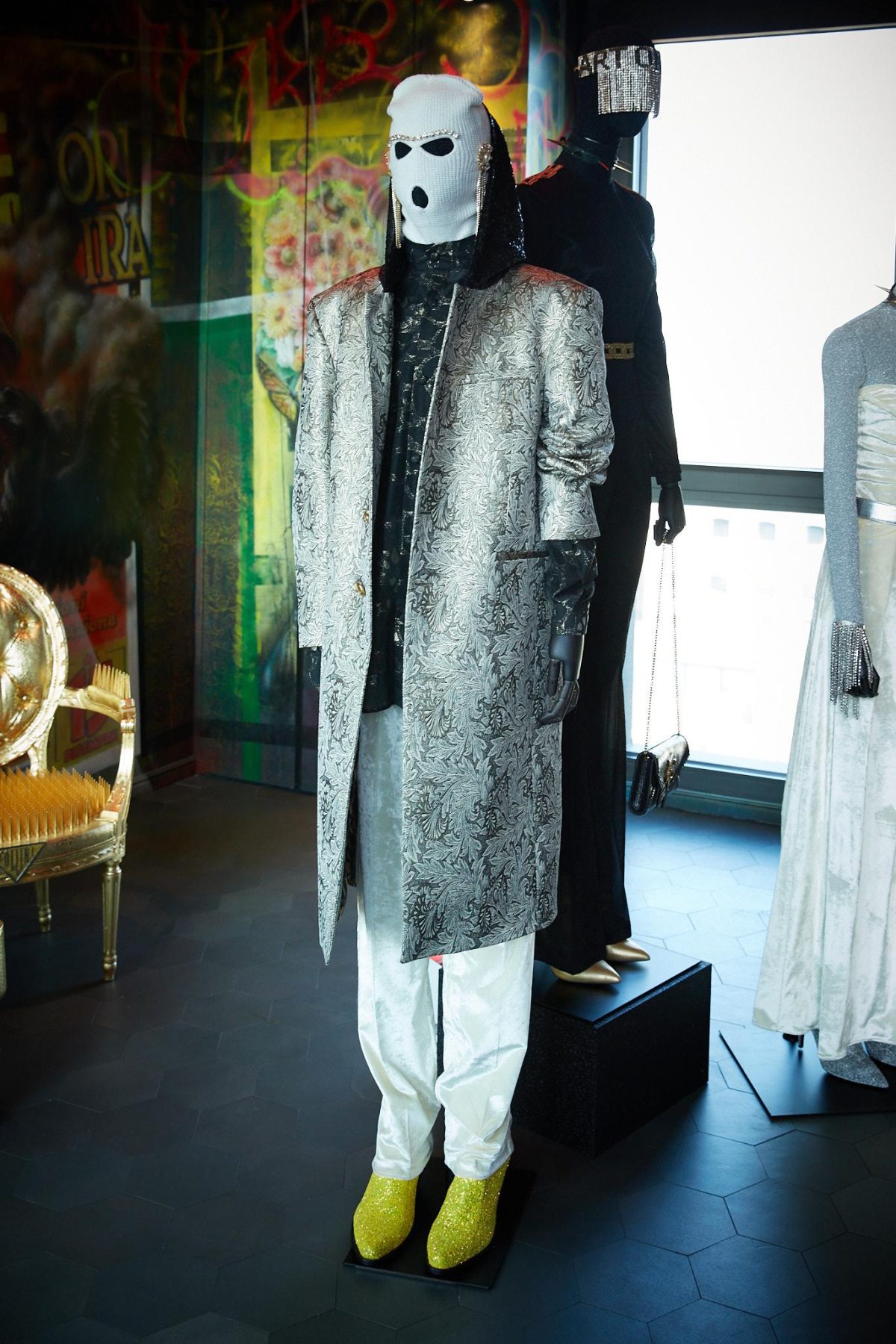 Galleria foto 'Subculture giovani e nightlife urbana in contaminazione con la tradizione sartoriale' - foto 43