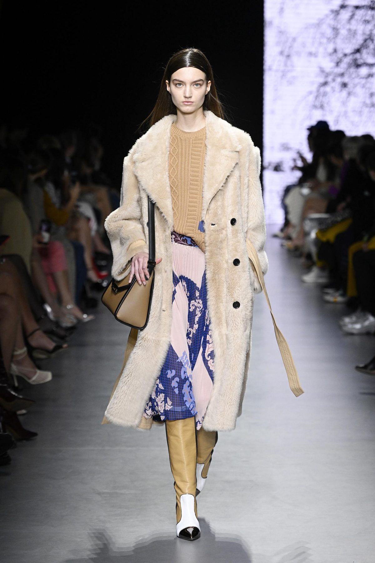 Galleria foto 'Subculture giovani e nightlife urbana in contaminazione con la tradizione sartoriale' - foto 23