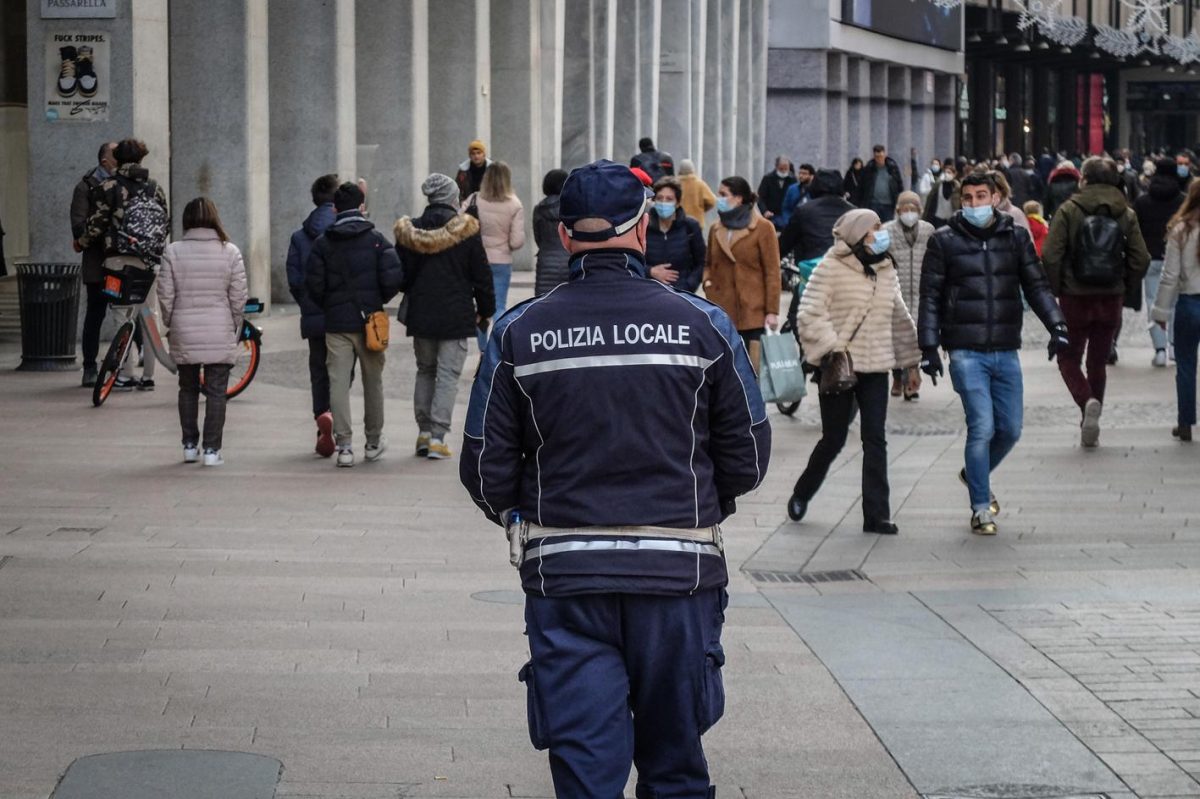 Tra pallone e Ghisa assenti, Milano è all’ultimo stadio