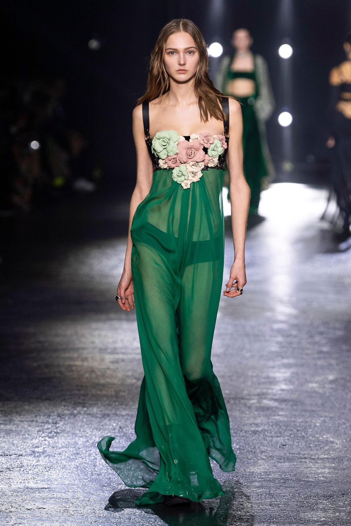 Galleria foto 'Artigianalità couture sensuale oppure grintosa, fra i debutti e i primi trend di Milano Moda Donna' - foto 17