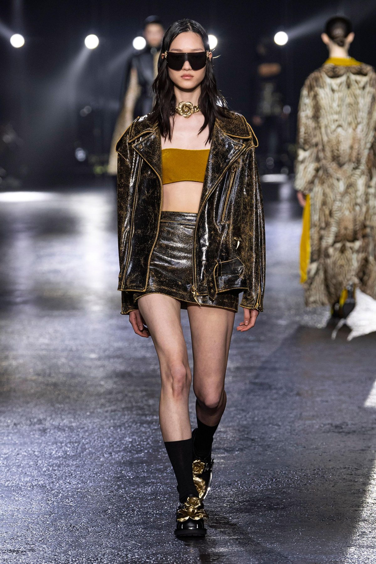 Galleria foto 'Artigianalità couture sensuale oppure grintosa, fra i debutti e i primi trend di Milano Moda Donna' - foto 1