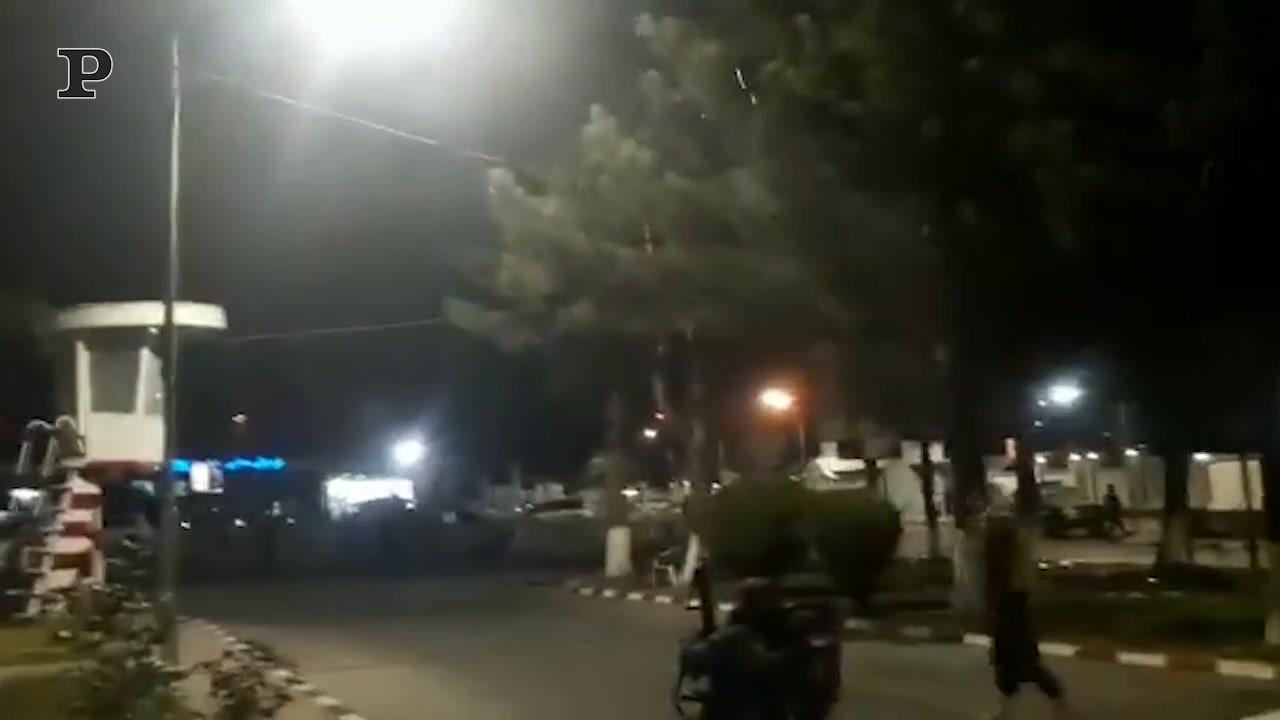 Guerra Russia-Ucraina: le immagini dei primi civili uccisi dai bombardamenti | Video