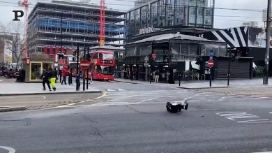 La tempesta Eunice si abbatte su Londra: venti da record a 200 km/h| Video