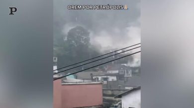 Alluvione in Brasile, frana una montagna a Petropolis | Video