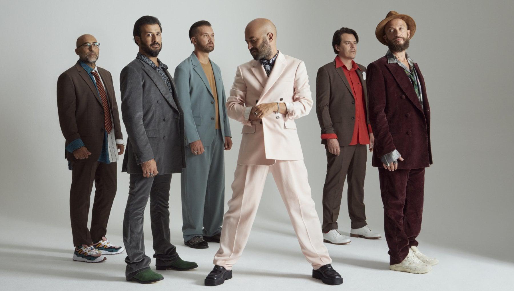 Negramaro: «Suoneremo nei teatri per guardare negli occhi il pubblico»