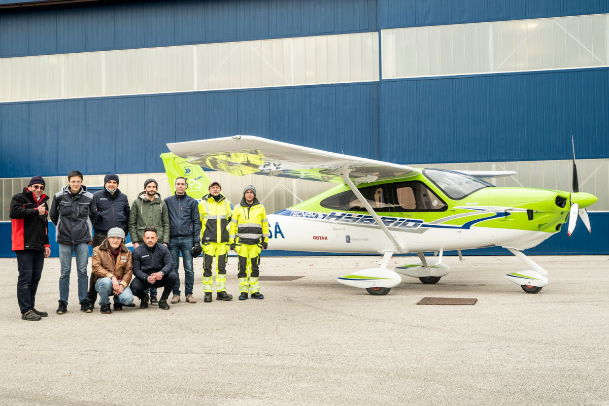 Galleria foto 'Con benzina verde e batterie, vola il primo aereo ibrido italiano a quattro posti' - foto 2