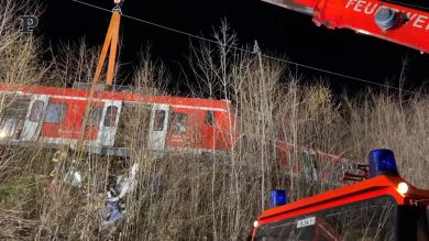 Germania: scontro tra due treni a Monaco: un morto e diversi feriti | Video