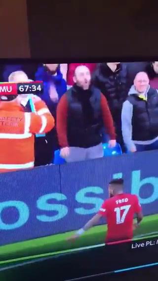 Grealish ubriaco in un video, barcolla e non viene fatto entrare in un locale | Video