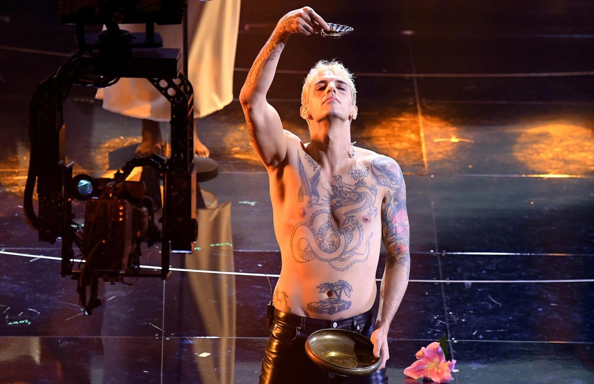 Galleria foto 'Sanremo Moda: Ornella Muti conquista anche senza re Giorgio' - foto 13