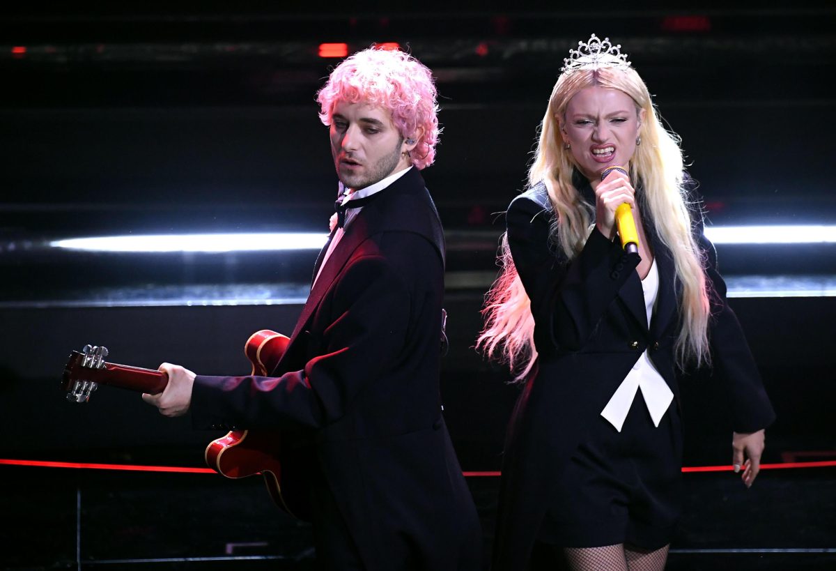 Galleria foto 'Sanremo Moda: Ornella Muti conquista anche senza re Giorgio' - foto 9