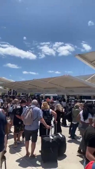sparatoria all’aeroporto di Cancun, in Messico | video