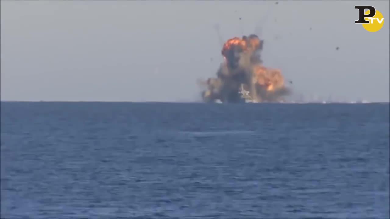 Arabia Saudita, attentato alla raffineria di Jeddah | Video Arabia Saudita, attentato alla raffineria di Jeddah | Video