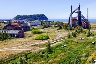 Arcuri affida la bonifica (milionaria) di Bagnoli ai soliti amici