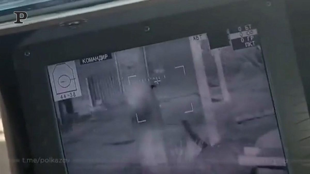 Galleria foto 'Ucraina, missile vola sul cielo di Kiev | Video' - foto 4