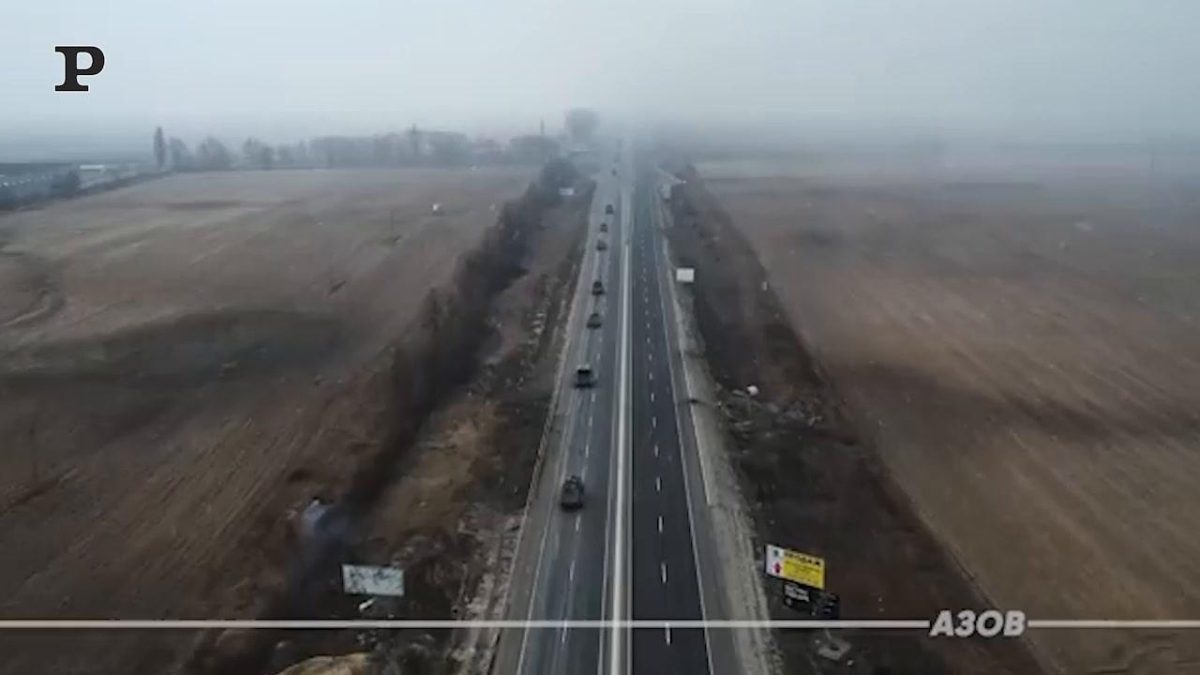 Galleria foto 'Ucraina, due anziani cacciano soldati russi dal proprio giardino| Video' - foto 2