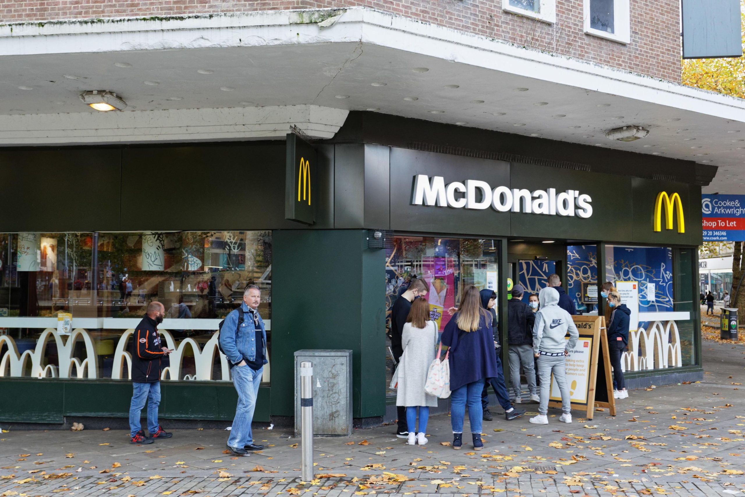 Tecnologia, food, trasporti, moda, la Russia è sempre più isolata