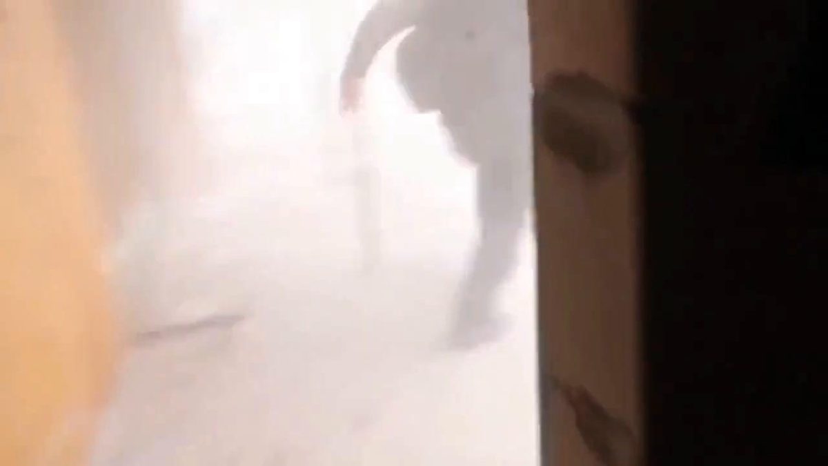 Galleria foto 'Ucraina, si scavano fosse comuni a Chernihiv per seppellire le vittime civili | Video' - foto 2