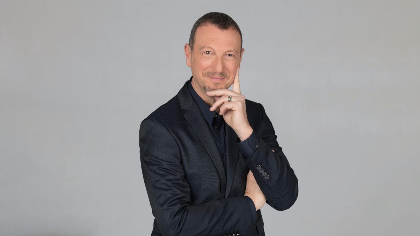 Il record di Amadeus: condurrà Sanremo anche nel 2023 e nel 2024