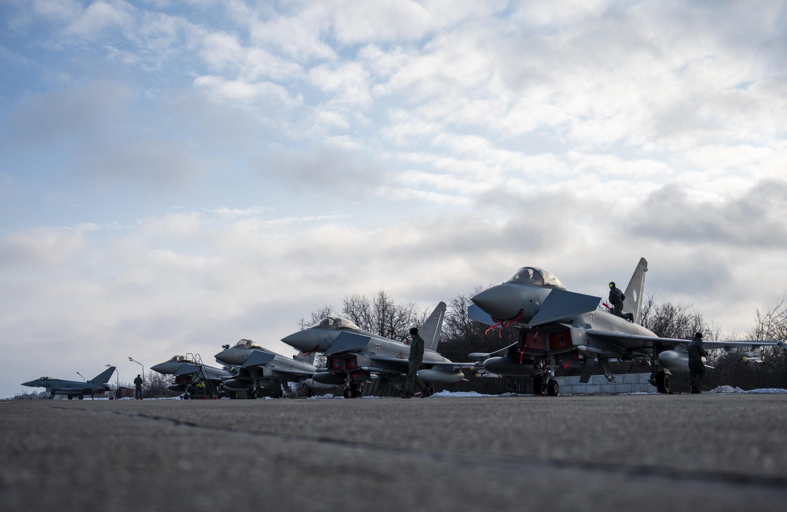 Ucraina: mentre la Nato chiude alla no fly zone, Putin apre ai colloqui