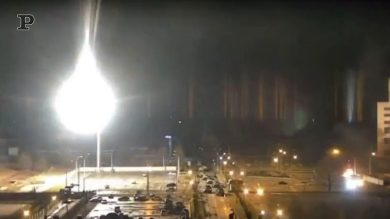 Guerra Russia-Ucraina, attacco alla centrale nucleare di Zaporizhzhia | Video