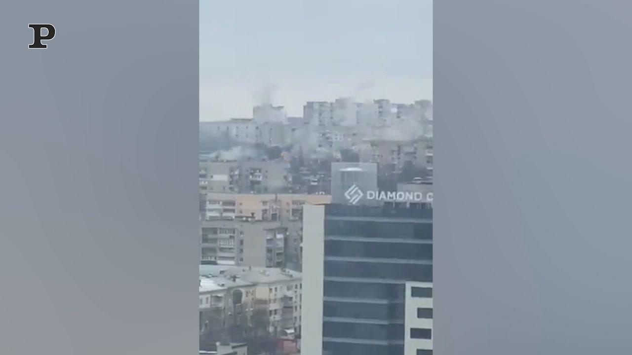 Ucraina, colpita la base militare di Brovary | Video