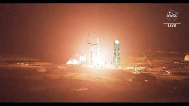 Samantha Cristoforetti partita a bordo del razzo di SpaceX | Video