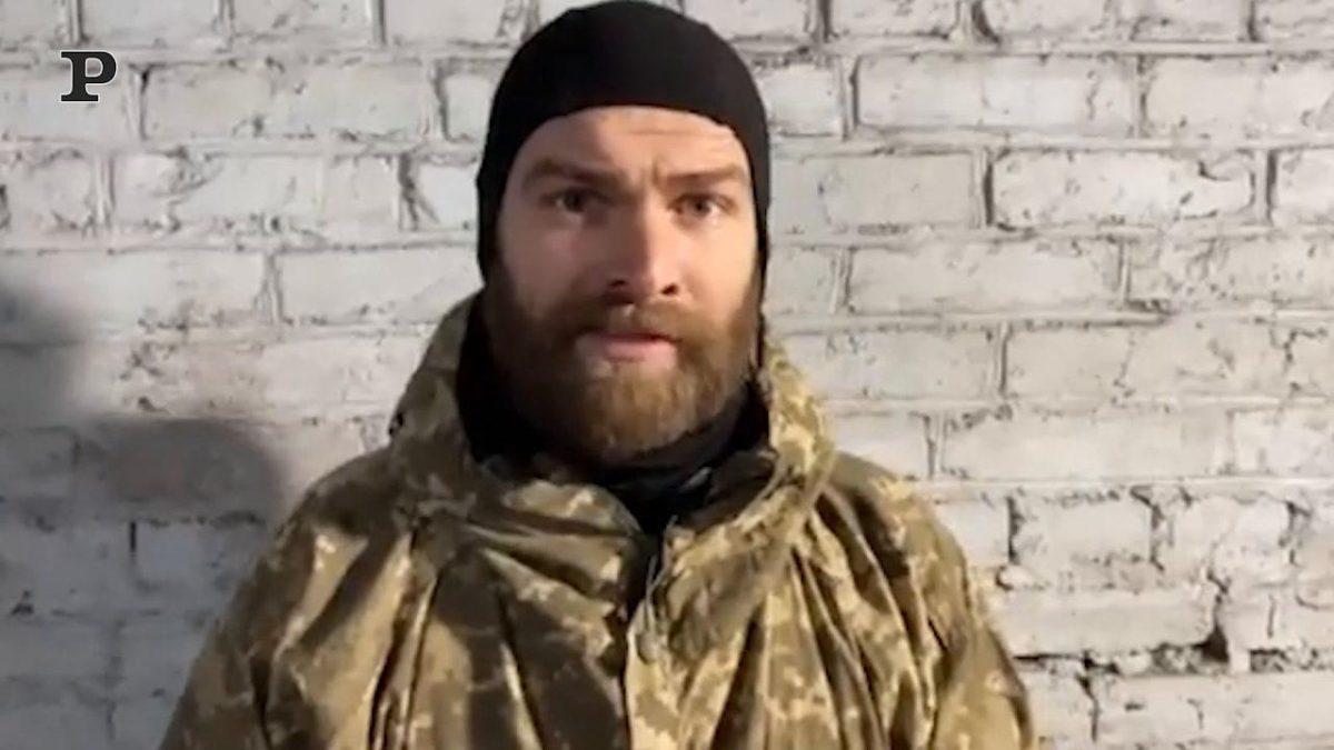 Galleria foto 'Carro armato russo travolge ciò che è rimasto della città di Mariupol | Video' - foto 3