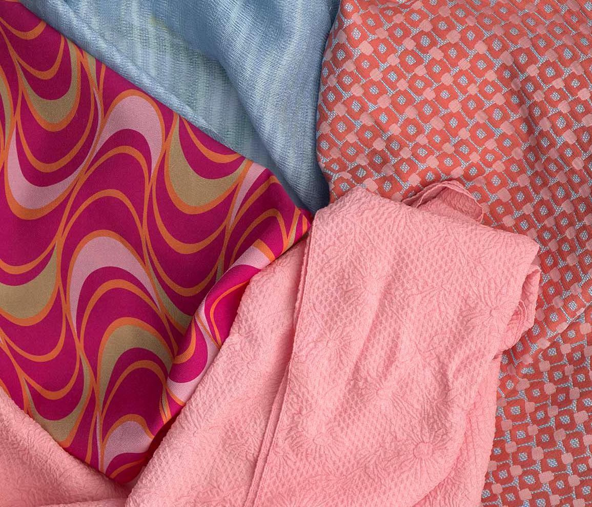 Colori terracei, blu e vitaminici per i nuovi  filati e pellami performanti e sostenibili