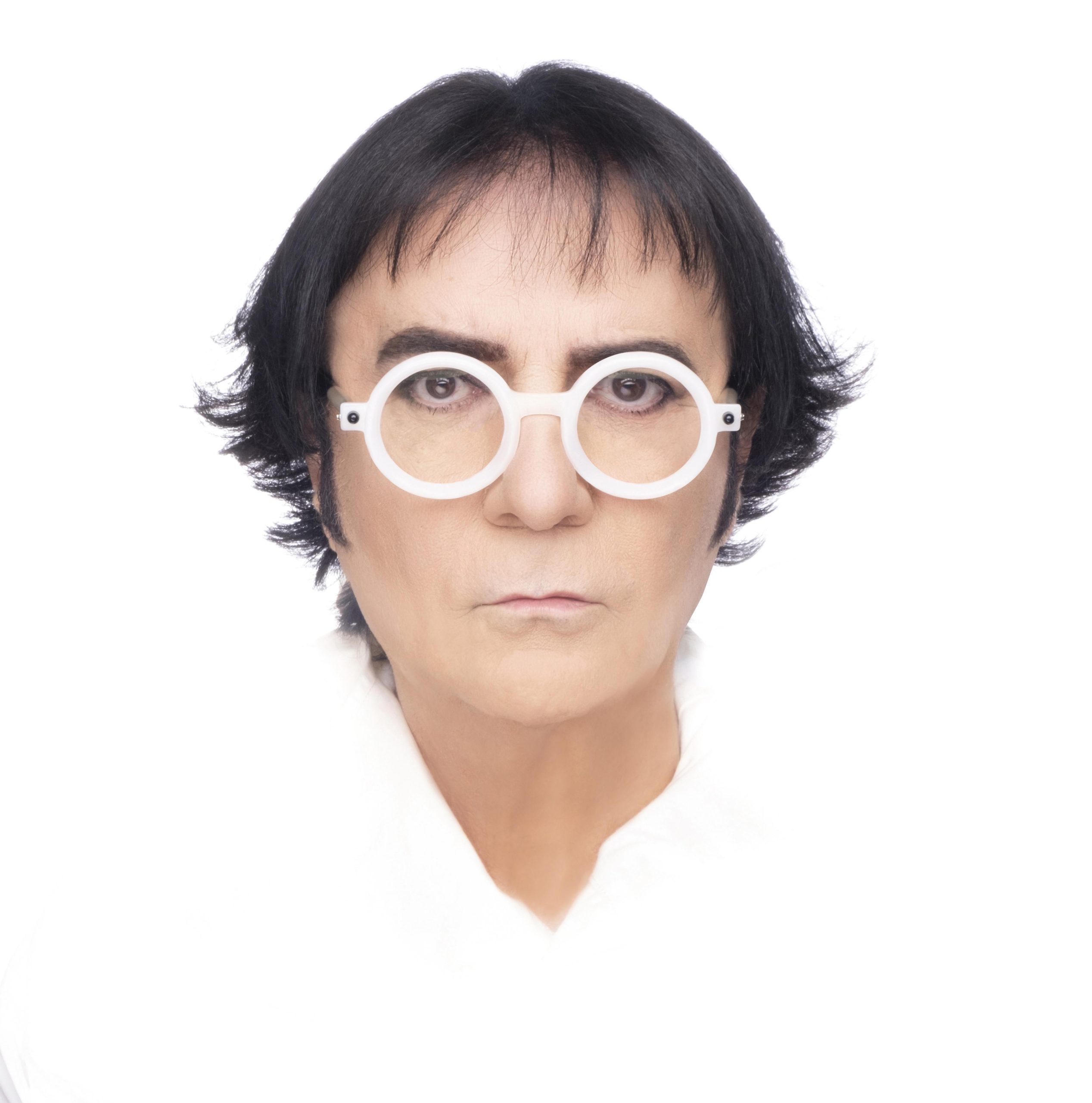 Renato Zero: «Atto di Fede è una sfida alla paura» Renato Zero: «Atto di Fede è una sfida alla paura»