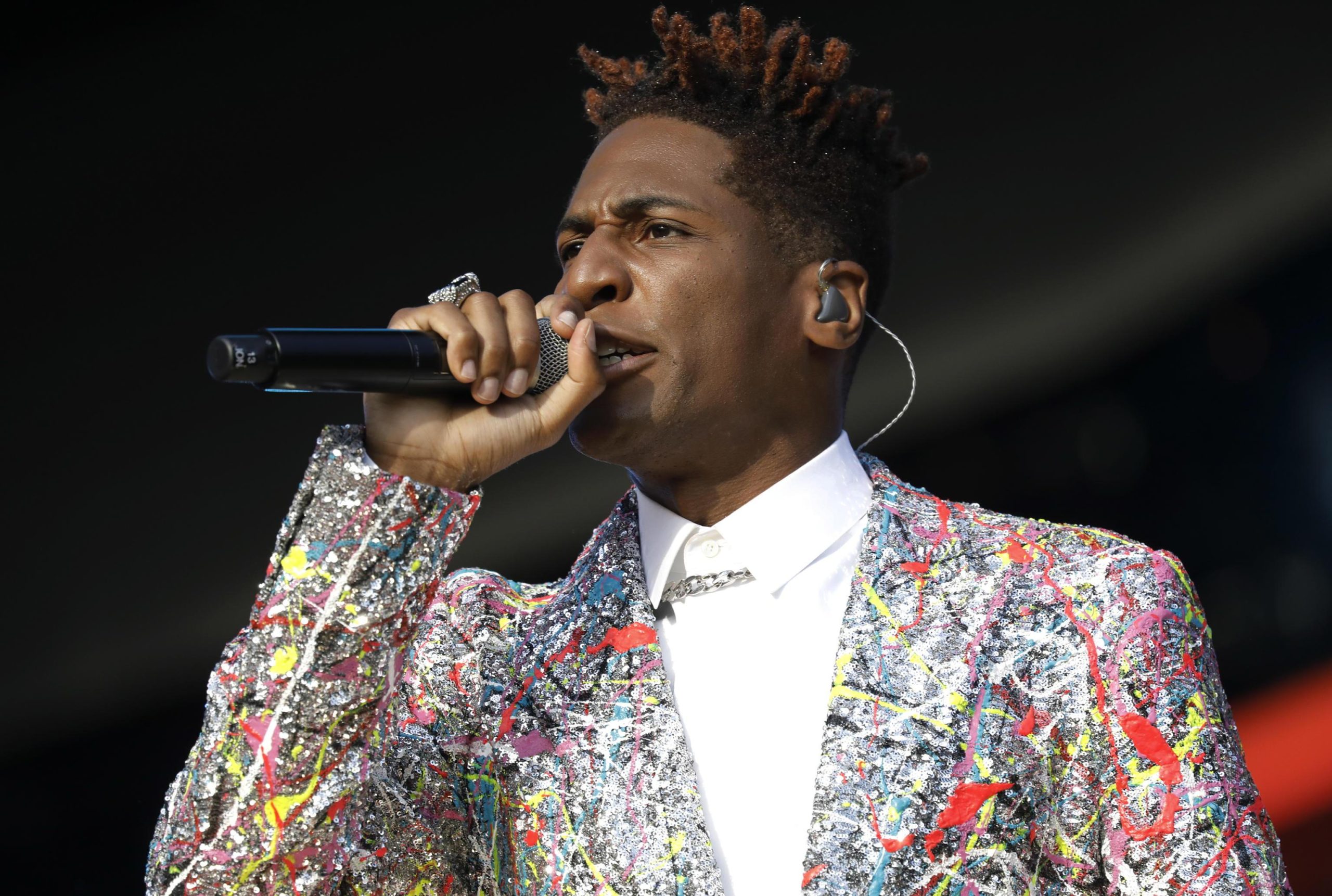 Chi è Jon Batiste, il jazzista che ha vinto il Grammy più importante