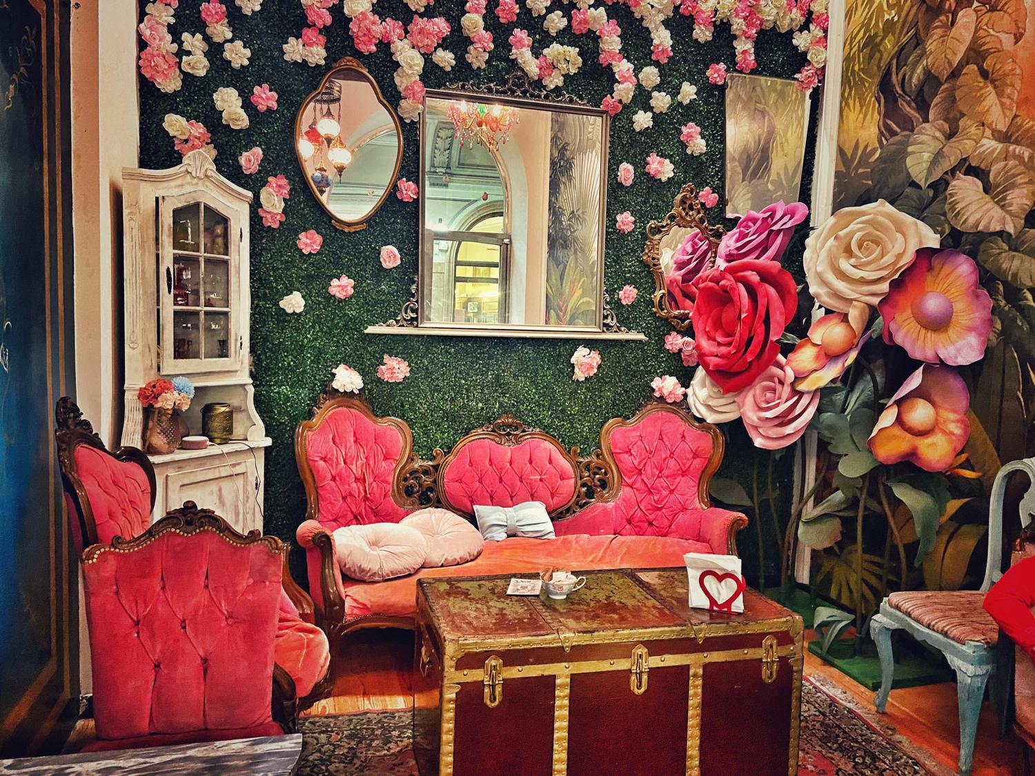 Un tè nel Paese delle Meraviglie a due passi dal Duomo di Milano