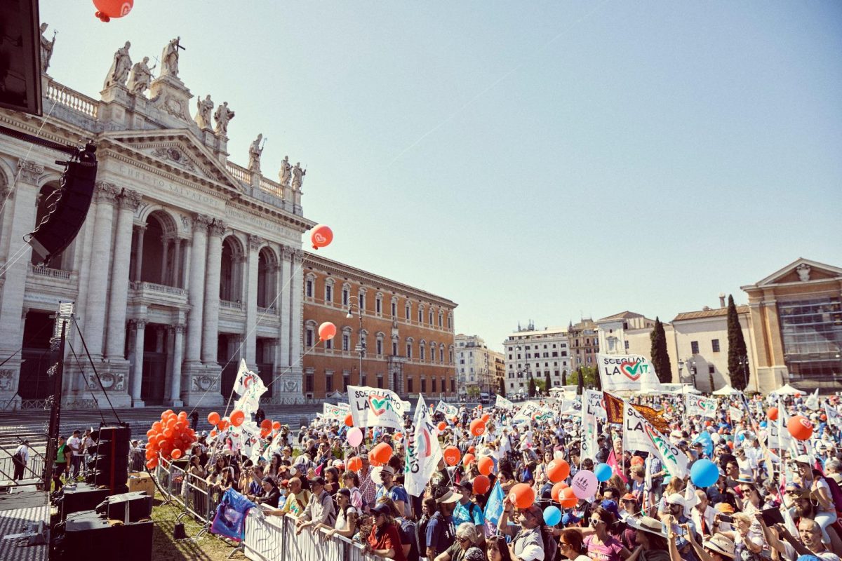 Galleria foto 'Il popolo pro life scende in piazza per “Scegliamo la Vita”' - foto 3