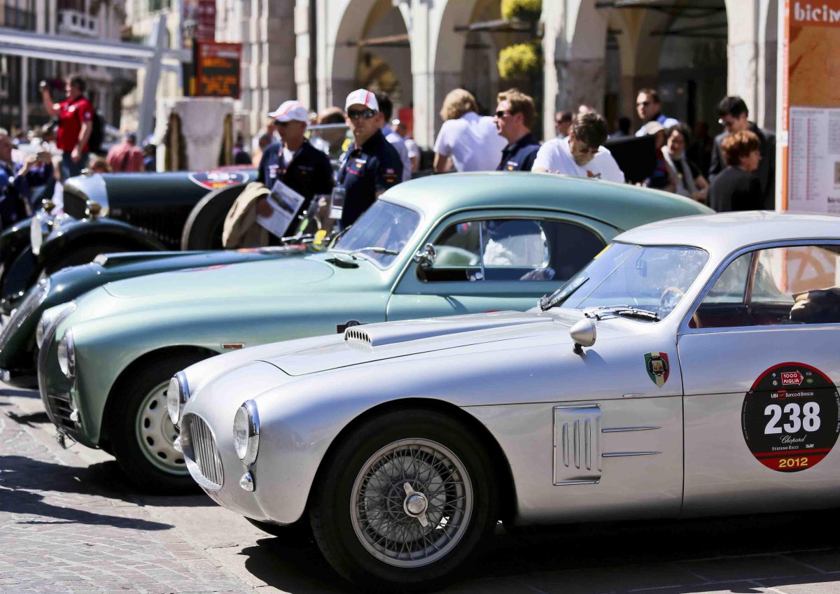 Galleria foto 'La moda protagonista su strada' - foto 25