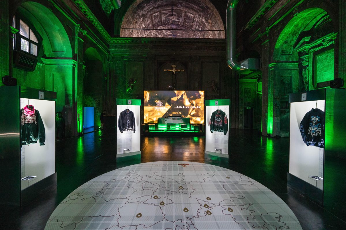 Galleria foto 'La moda protagonista su strada' - foto 8