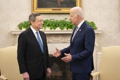 Draghi prova a forzare la mano con Biden e a porsi come mediatore sull’Ucraina