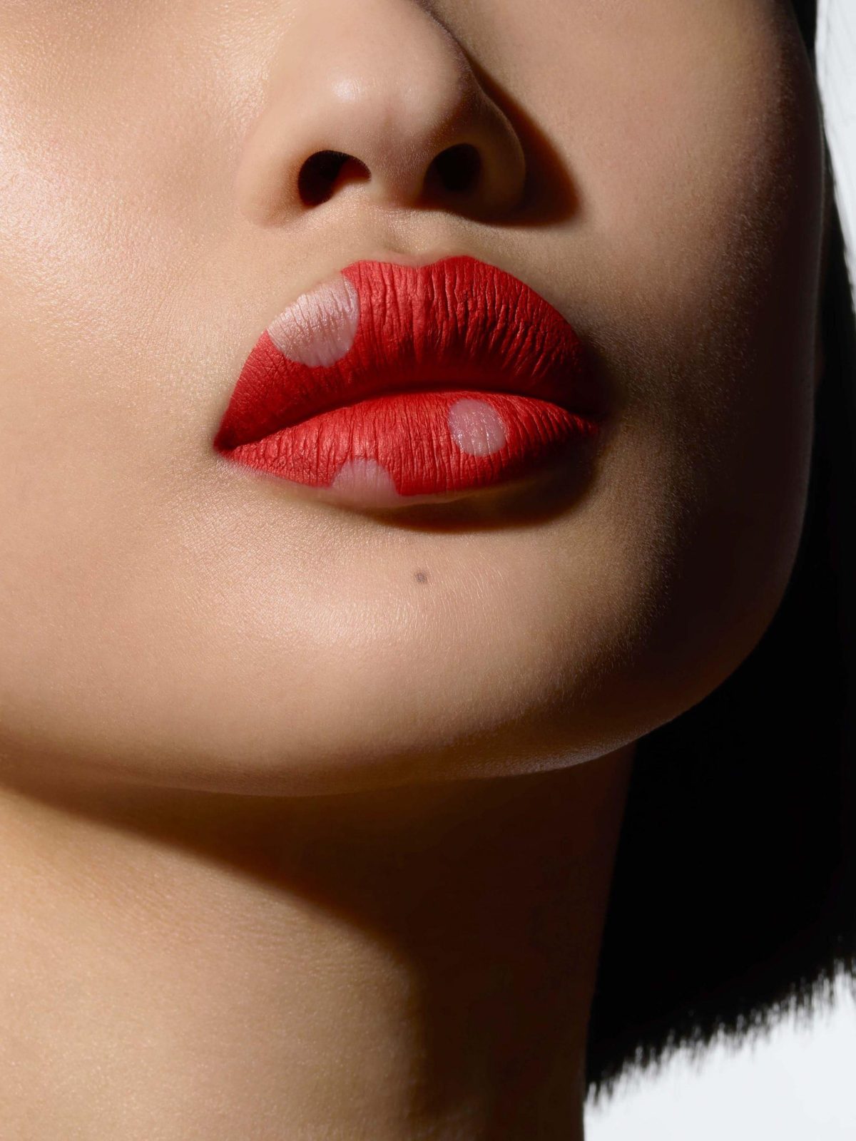 Galleria foto 'Off-White sbarca nell’universo beauty con «Paperwork»' - foto 29