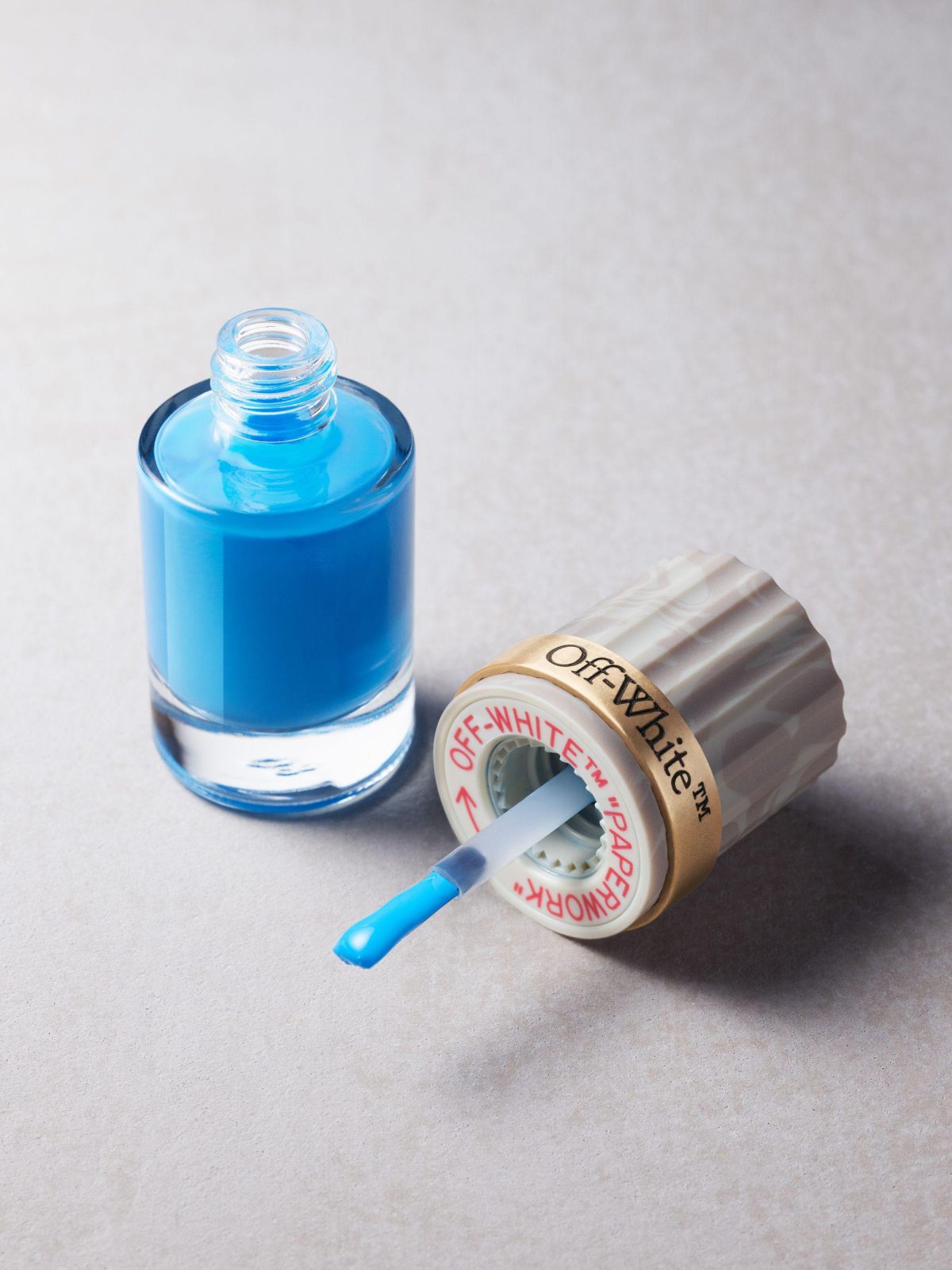 Galleria foto 'Off-White sbarca nell’universo beauty con «Paperwork»' - foto 16